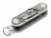 SALE: Schlüssel-Manager/Key-Organizer Fahrwerk Metall silberfarben Antik-Look 3D-Optik von SCHLÜSSELWERK